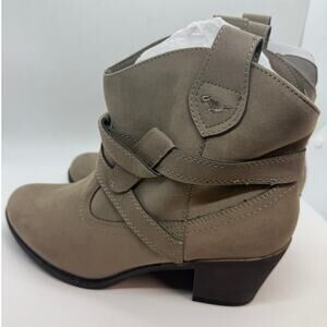 Rocket Dog Sayla Vintage Worn PU Western Boots Women's US 10M Mushroom Pull On